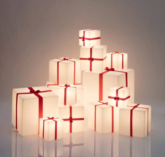 Светильник пластиковый Куб Merry Cubo 20 Lighting белый, красный 200х200х200 мм